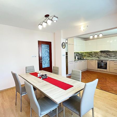 Spacious And Bright Maisonette Varna Center Exteriör bild