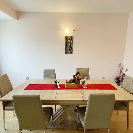 Spacious And Bright Maisonette Varna Center Exteriör bild