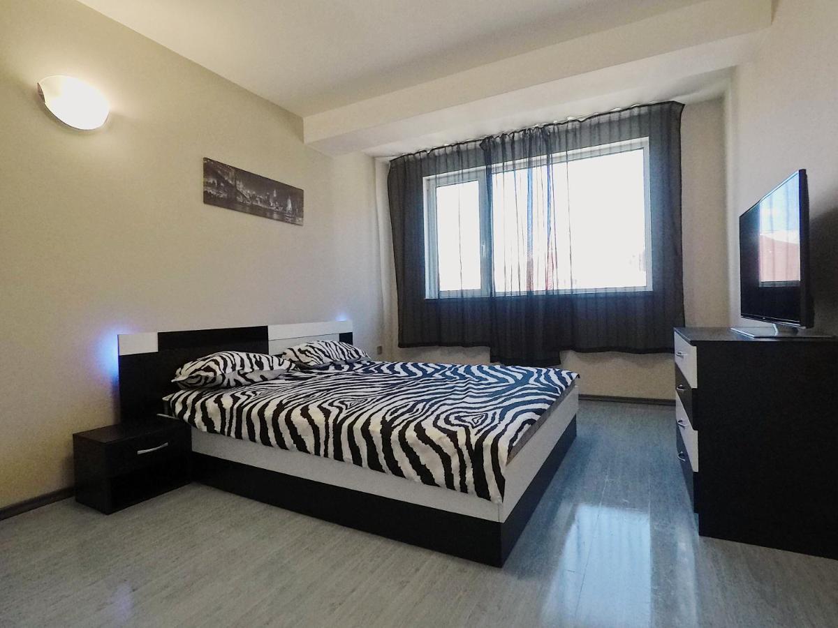 Spacious And Bright Maisonette Varna Center Exteriör bild