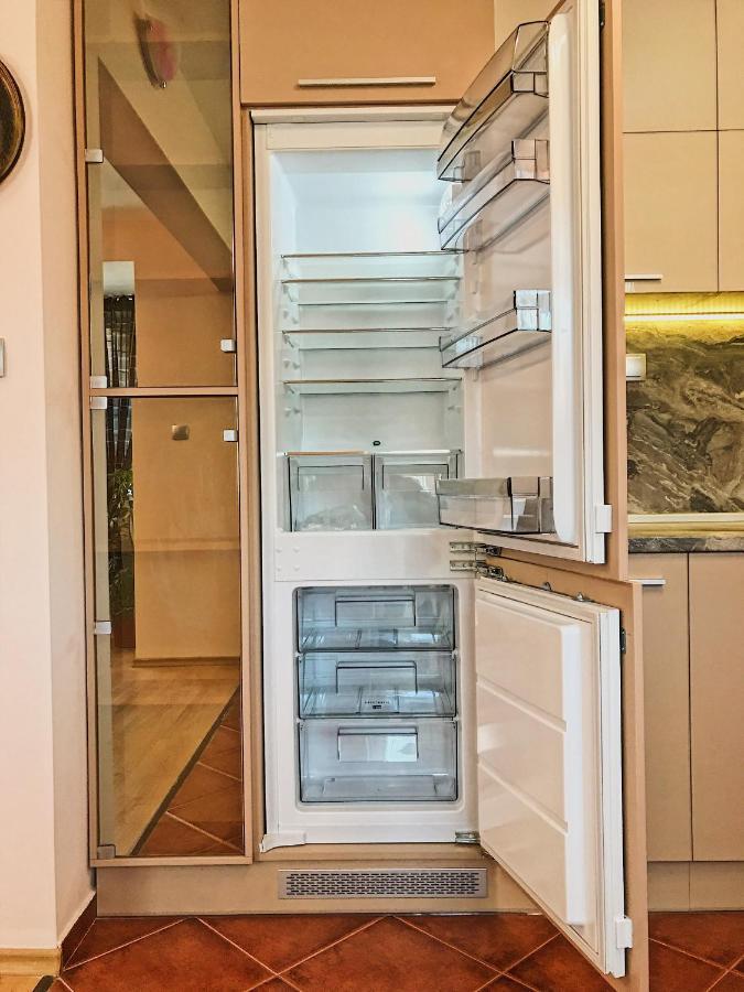 Spacious And Bright Maisonette Varna Center Exteriör bild